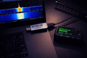 RTL-SDR V4 Beginner Guide: Analyzing Sub-GHz Signals with Flipper Zero Integration